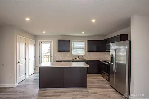 Kitchen - 190 Chesapeake Cir, Springfield, OH 45505 photo 1 of 6