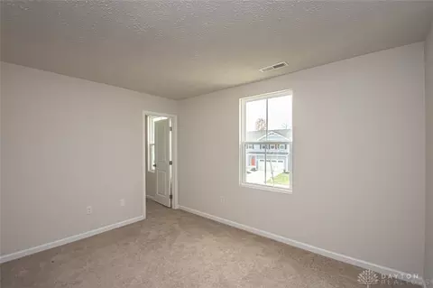 Bedroom - 190 Chesapeake Cir, Springfield, OH 45505 photo 7 of 8
