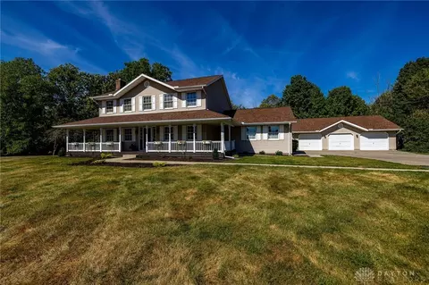 6429 Winding Tree Dr, New Carlisle, OH 45344