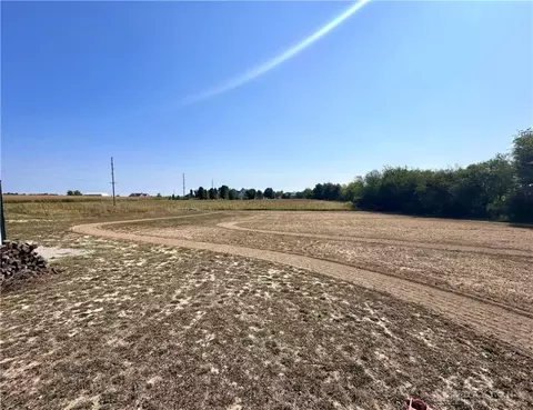 43 Laymon Rd, Clark Twp, OH 45159