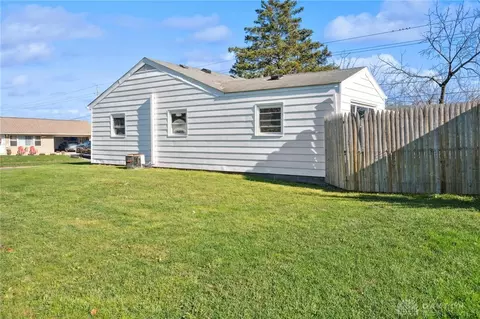 Exterior - 2700 Bingham Ave, Kettering, OH 45420 photo 2 of 3