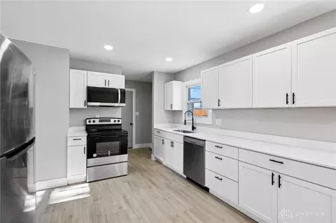 Kitchen - 2700 Bingham Ave, Kettering, OH 45420 photo 2 of 2