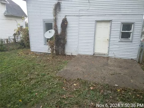 Exterior - 1811 Hillside Ave, Springfield, OH 45503 photo 14 of 15
