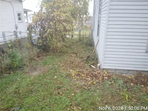 Exterior - 1811 Hillside Ave, Springfield, OH 45503 photo 8 of 15