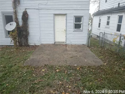 Exterior - 1811 Hillside Ave, Springfield, OH 45503 photo 13 of 15