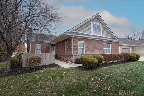 100 Aberdeen Village Dr, Beavercreek, OH 45430