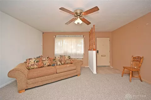 4871 Becker Dr, Dayton, OH 45417 photo 9