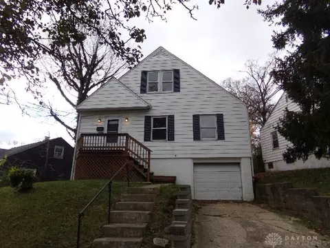 1847 Ashbrook Dr, Cincinnati, OH 45238 photo 2