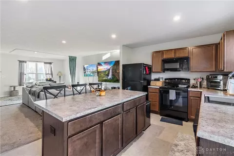 5026 Wright Way, Dayton, OH 45439 photo 8