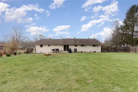 Exterior - 7340 Eyler Dr, Springboro, OH 45066 photo 5 of 6