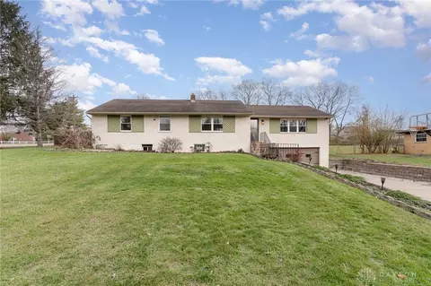 Exterior - 7340 Eyler Dr, Springboro, OH 45066 photo 2 of 6