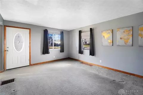 2031 Ewalt Ave, Dayton, OH 45420 photo 4