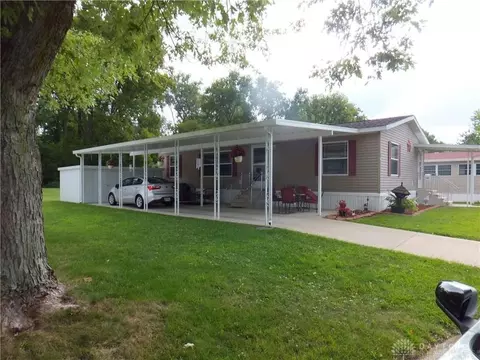 5164 Silverdome Dr, Dayton, OH 45414