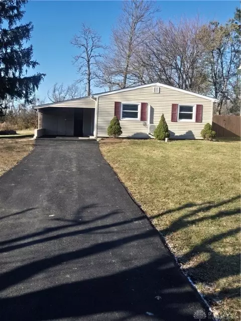 265 Woodside Dr, West Alexandria, OH 45381