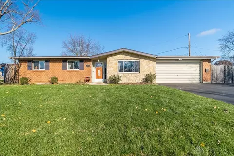 1002 Bevan Ct, Englewood, OH 45322