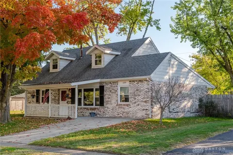 1699 Gayhart Dr, Xenia, OH 45385