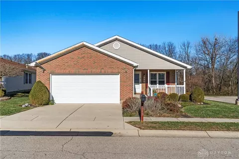 555 Park Hills Xing #01, Fairborn, OH 45324