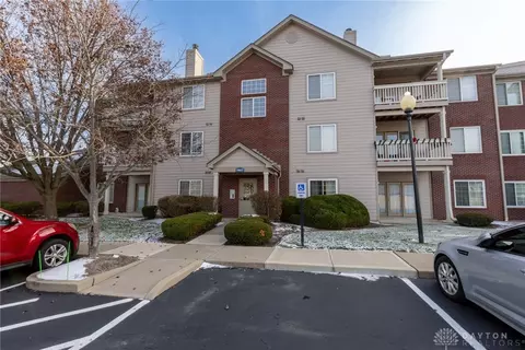1927 Waterstone #208, Miamisburg, OH 45342
