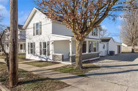 32 W Main St, Phillipsburg, OH 45354