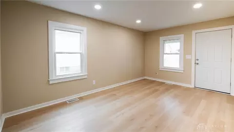 Living - 2663 Merritt St, Springfield, OH 45503 photo 1 of 7