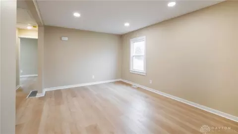 Living - 2663 Merritt St, Springfield, OH 45503 photo 3 of 7