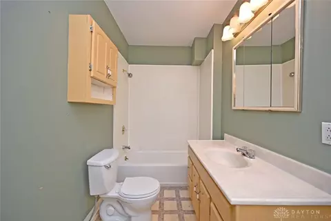 310 E Vine St, Reading, OH 45215 photo 8