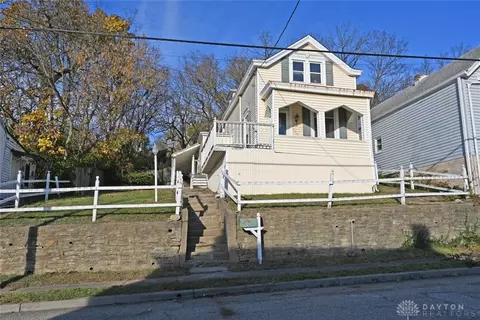 310 E Vine St, Reading, OH 45215