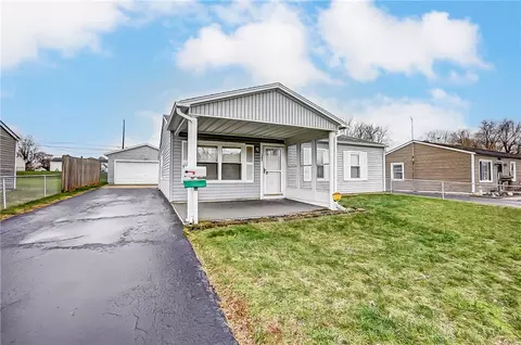 1295 Raybell Dr, Xenia, OH 45385