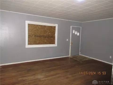 Living - 2720 Allen Dr, Springfield, OH 45505 photo 1 of 2