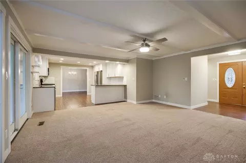 Living - 2309 Pondview Dr, Kettering, OH 45440 photo 4 of 8