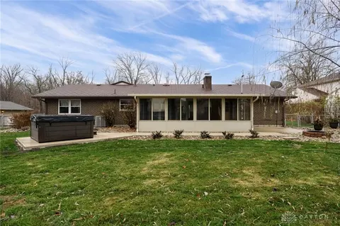 Exterior - 2309 Pondview Dr, Kettering, OH 45440 photo 10 of 11