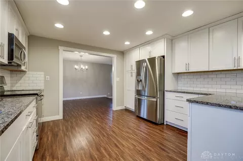 Kitchen - 2309 Pondview Dr, Kettering, OH 45440 photo 3 of 7