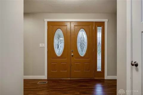 Entry Way - 2309 Pondview Dr, Kettering, OH 45440 photo 1 of 2