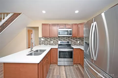 64 S Moss Ave, Dayton, OH 45417