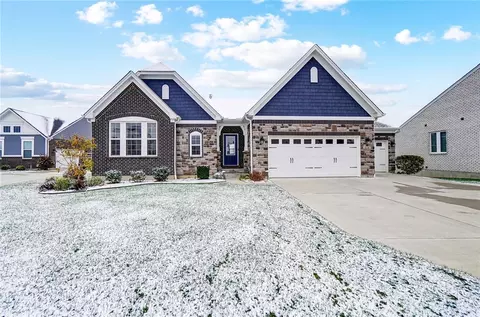 1124 Golf Club Dr, Lebanon, OH 45036