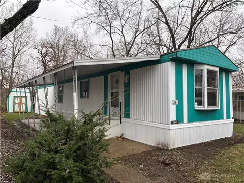 31 Dee St, New Paris, OH 45347