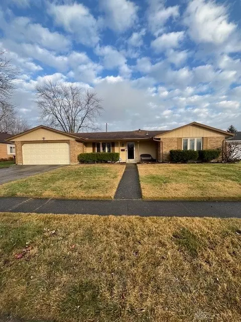 1108 Warburton Dr, Trotwood, OH 45426