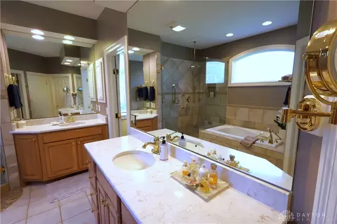 1236 Courtyard Pl, Centerville, OH 45458 photo 23