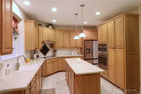 1236 Courtyard Pl, Centerville, OH 45458 photo 15