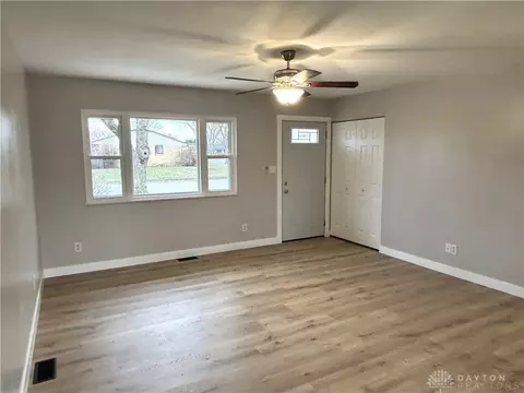 104 Jodean Ln, Union, OH 45322 photo 3