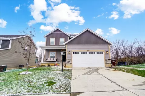 2900 Riverstone Dr, Xenia, OH 45385