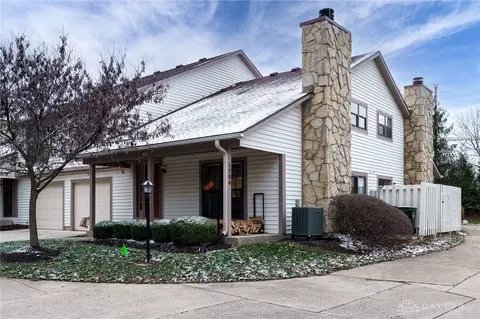1504 Sanzon Dr, Fairborn, OH 45324