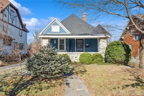 317 Telford Ave, Oakwood, OH 45419