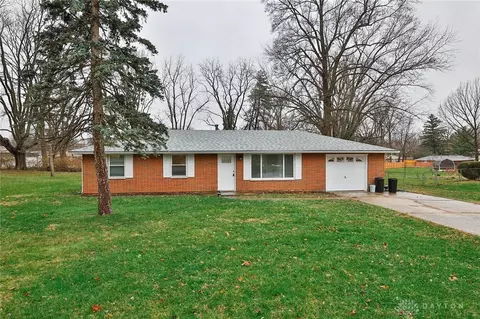 2993 Valleyview Dr, Fairborn, OH 45324