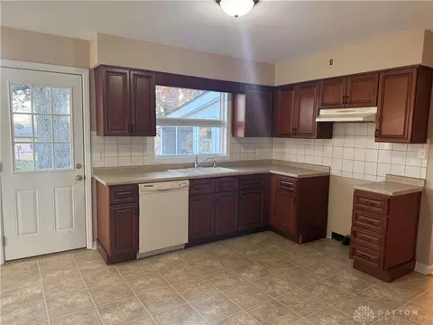 208 E Bryant Ave, Franklin, OH 45005 photo 6