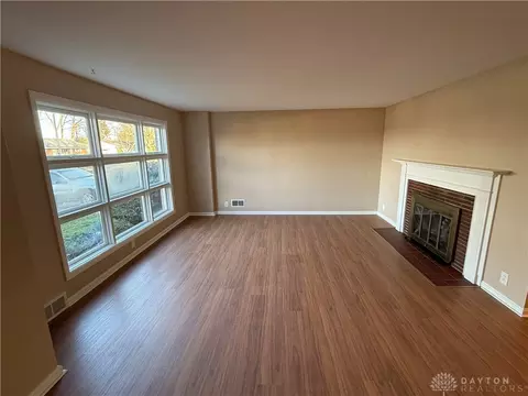 208 E Bryant Ave, Franklin, OH 45005 photo 3