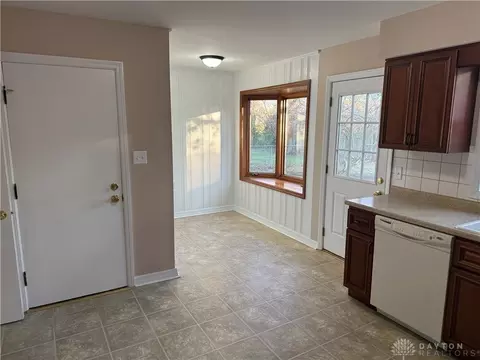208 E Bryant Ave, Franklin, OH 45005 photo 7