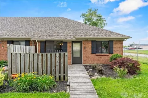 3519 Spanish Villa Dr, Dayton, OH 45414