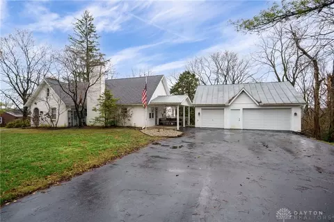 352 N Main St, Waynesville, OH 45068