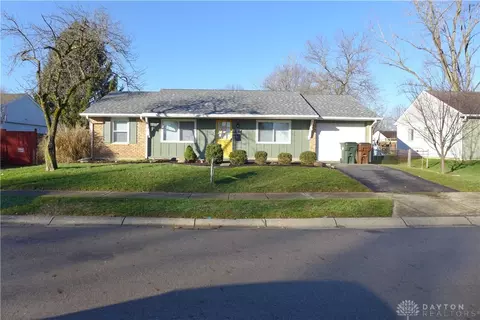 907 White Pine St, New Carlisle, OH 45344